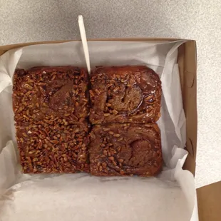 A full box is 4! They're huge!