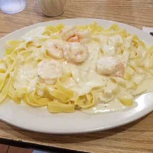 We had 2 gourmet dinners and 2 kid menus, everything was so good! And a good amount too.