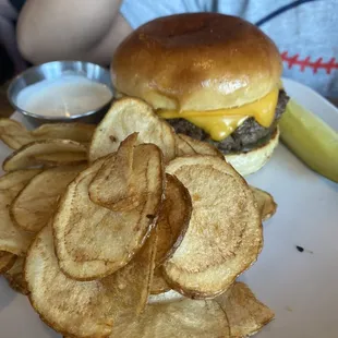 Kids Cheeseburger with homemade chips