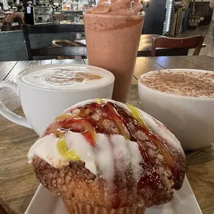Strawberry banana smoothie, chi tea, caramel macchiato and a lemon raspberry muffin
