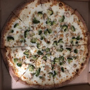 Chicken broccoli Alfredo.