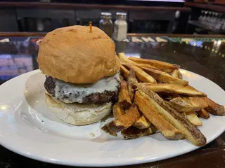 Puckers Sports Bar and Grille