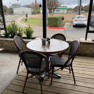 Patio seating, plus heat lamps