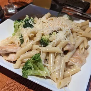 Chicken broccoli ziti