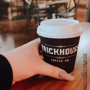 Small Signature Vanilla Latte