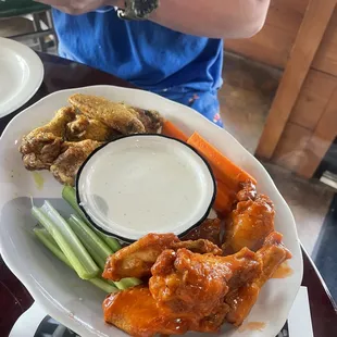 6 Buffalo wings 6 lemon pepper wings