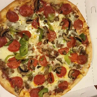 Supreme pizza with no onions. Tasty!