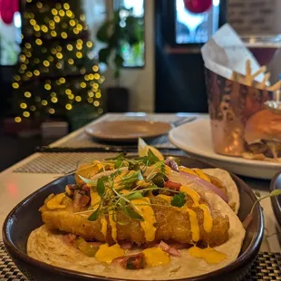 Appetizer: Fish tacos