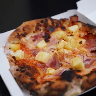 IG: @tffny.eats /  6&quot; Swineapple