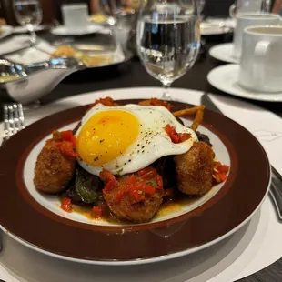 food, chicken wings and fried chicken