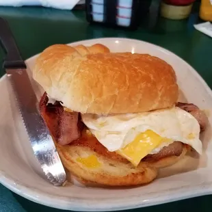 Breakfast sandwich