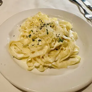 Fettuccine Alfredo side always hits the spot