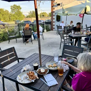 Brickyard Bar &amp; Grill Patio