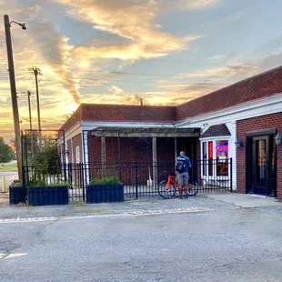 Brickyard Bar &amp; Grill