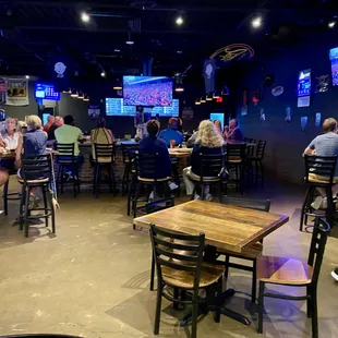 Brickyard Bar &amp; Grill interior