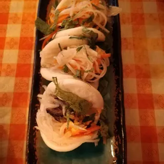 Slow Cooked Lamb Buns