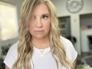 Corina’s Salon & Boutique