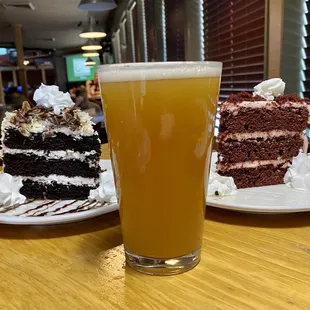 Indoor Survival Hazy IPA (6.5% abv / 35 ibu) from Everybody's Brewing (White Salmon, WA) flanked by 2 slices of cake