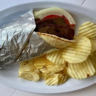 Gyro pita with chips