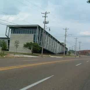 The BRIDGES Center (05-08-05)
