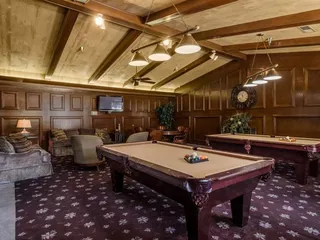 Scottsmen Too Apartments