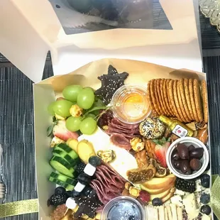 All ready to dig in!!