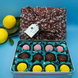 Easter Brigadeiro Box of 12 (milk chocolate, strawberry and lemon)