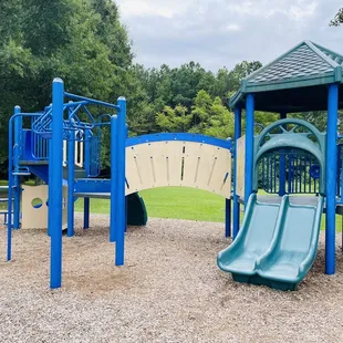 Play structure