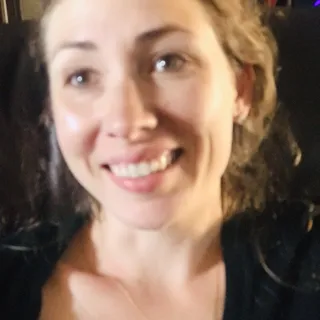 Demi P.