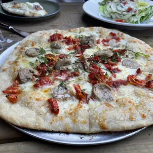 Cauliflower Crusted Spicy Chicken Pizza