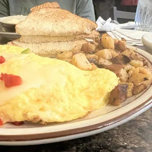 Weekday Special with Omelette of the Week and home fries