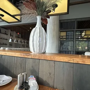 sushi and sashimi, interior