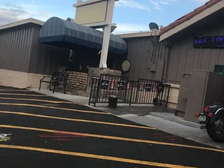Easy Street Lounge