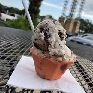 Small: Cookies and cream + PB &amp;J