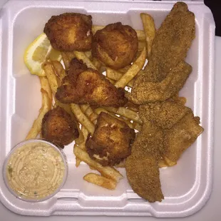 Alligator or alligator gar what are you hungry for