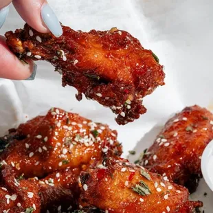 chicken wings and fried chicken, fried chicken, chicken, chicken wings, bbq wings, bbq chicken, fried chicken wings, poultry, food