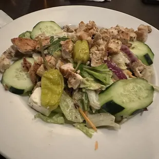 Greek salad w/grilled chicken