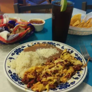 Huevos con Chorizo