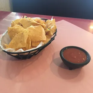 Hot fresh chips and PERFECT salsa!!!