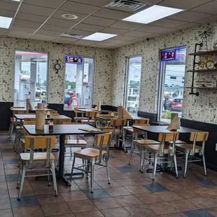 ramen and noodles, interior