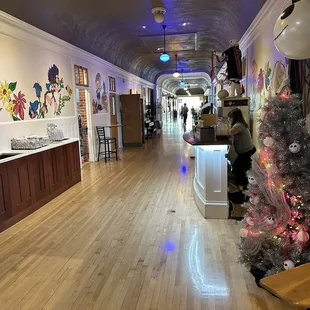 Unique lobby