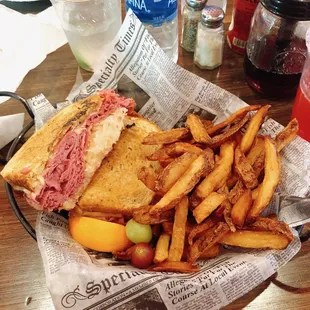 Reuben Sandwich &amp; Fries