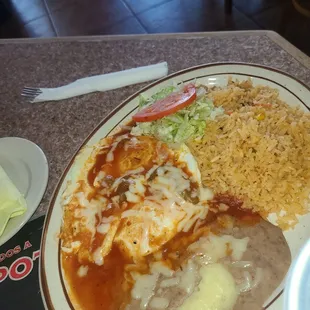 a plate of mexican food