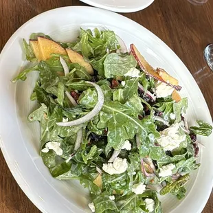 Peach and Arugula Salad