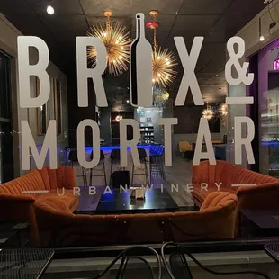 a view of the restaurant from the outside