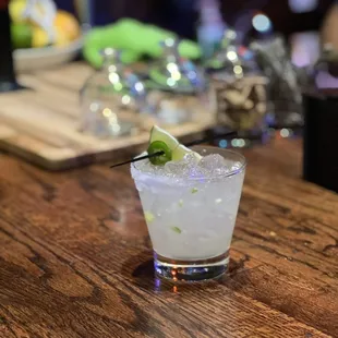 a margarita on a table