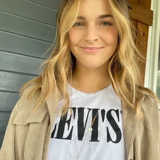 Lizzie J.