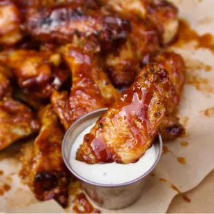 chicken wings with bbq sauce