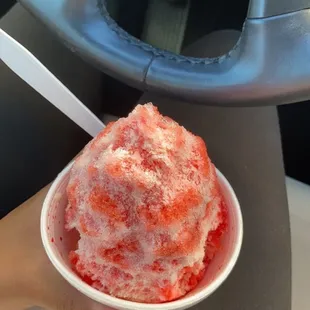 Tiger&apos;s blood shave ice with cream