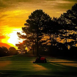 Grounds crew doing a fabulous job at dawn